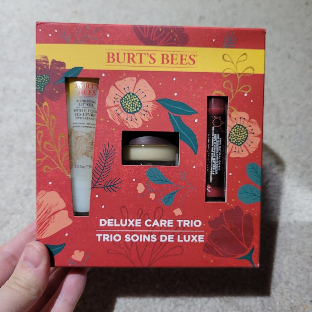Burts Bees Deluxe Trio Gift Set